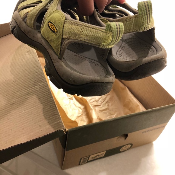 Keen Shoes | Green Keen Newport H2 Hiking Sandals | Poshmark